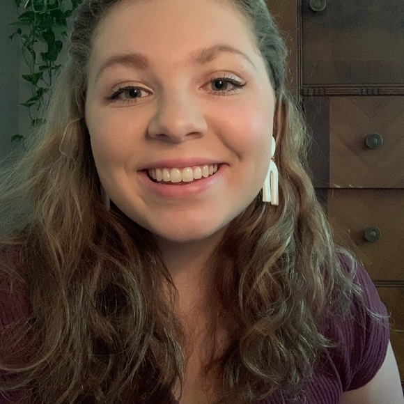 Meet your Posher, Mia - Picture 1 of 1